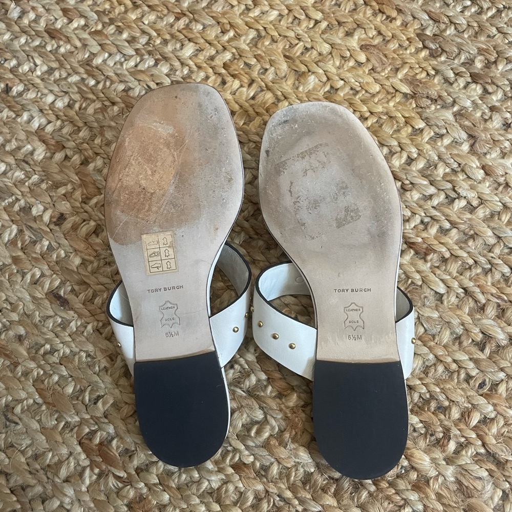 TORY BURCH Vintage Plaque Sandals - Band New! - Picture 6 of 6